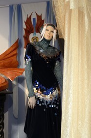 France, Morbihan (56), forêt de Brocéliande, Concoret, le château de Comper qui abrite les expositions du Centre de l'imaginaire arthurien, la fée Mélusine dans les contes arthurien