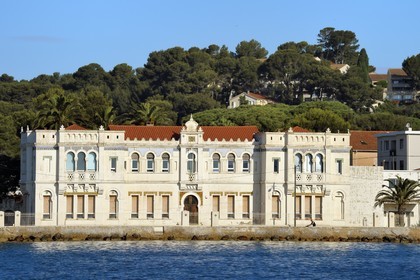France, Var (83), la rade de Toulon, La Seyne-sur-Mer, quartier de Tamaris, l'institut Michel Pacha (ex institut de biologie marine de l'Université de Lyon) de style orientaliste