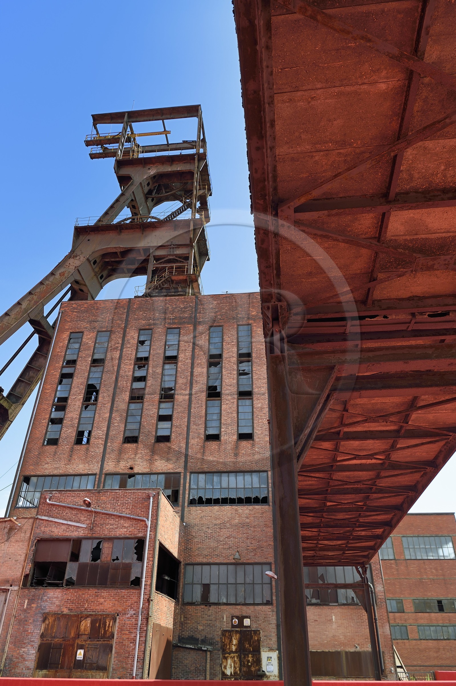 France, Moselle (57), Petite-Rosselle, le musée du carreau Wendel, chevalement du puits Wendel 2 sur le carreau