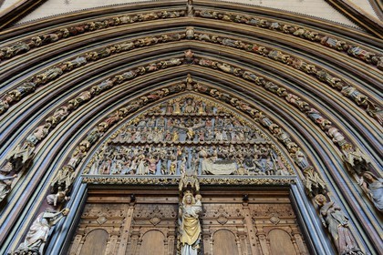 Germany, Baden-Wurttemberg, Freiburg im Breisgau, the portal of the cathedral (Munster)