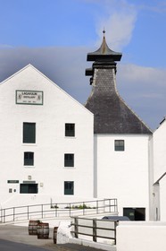 Royaume-Uni, Ecosse, Hébrides intérieures, Ile de Islay, Port Ellen, distillerie de whisky Lagavulin