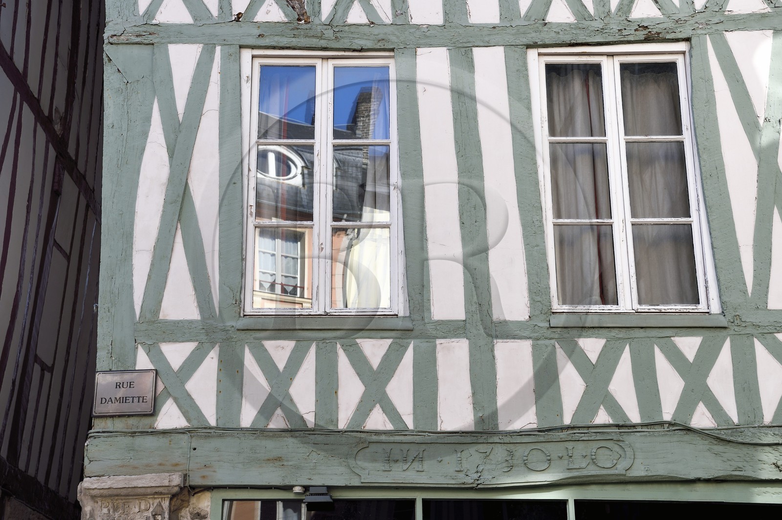 France, Seine-Maritime (76), Rouen, maison à pans de bois dans la très vieille rue Damiette