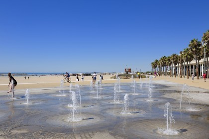 France, Hérault (34), Sète, plage de la Fontaine le long de la promenade de Villeroy