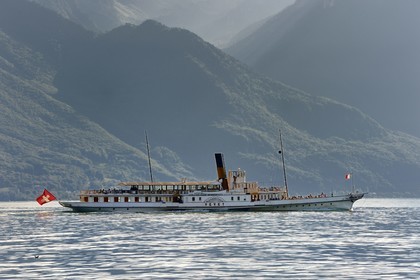Switzerland, Canton of Vaud, Montreux, the paddle wheel boat Vevey (1907) of the Compagnie Générale de Navigation sur le Lac Léman (CGN)