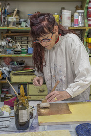 France, Hauts-de-Seine, Colombes, the french artist and lacquerer Isabelle Emmerique in her studio