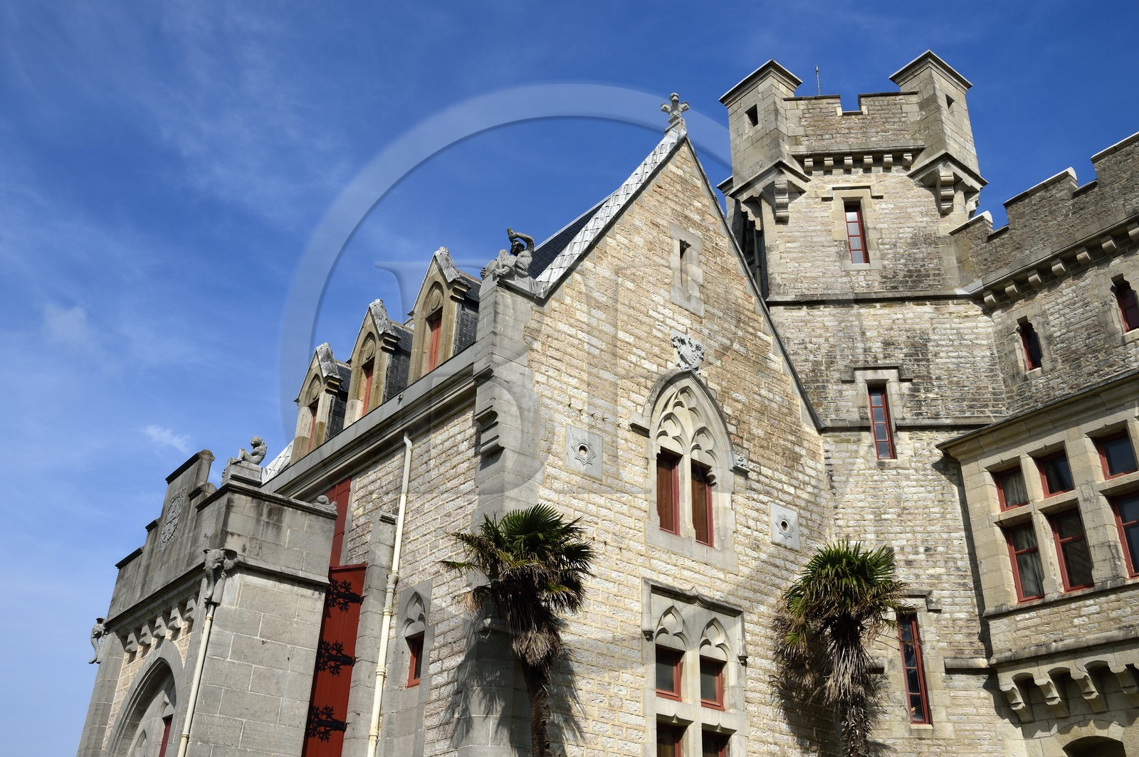 France, Pyrénées-Atlantiques (64), la côte du Pays-Basque, Hendaye, chateau d'Abbadia construit en 1870 par Eugène Viollet-le-Duc pour Antoine d'Abbadie d'Arrast