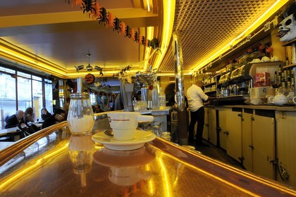 France, Paris (75), la Butte Montmartre, le Café des Deux Moulins d'Amélie Poulain