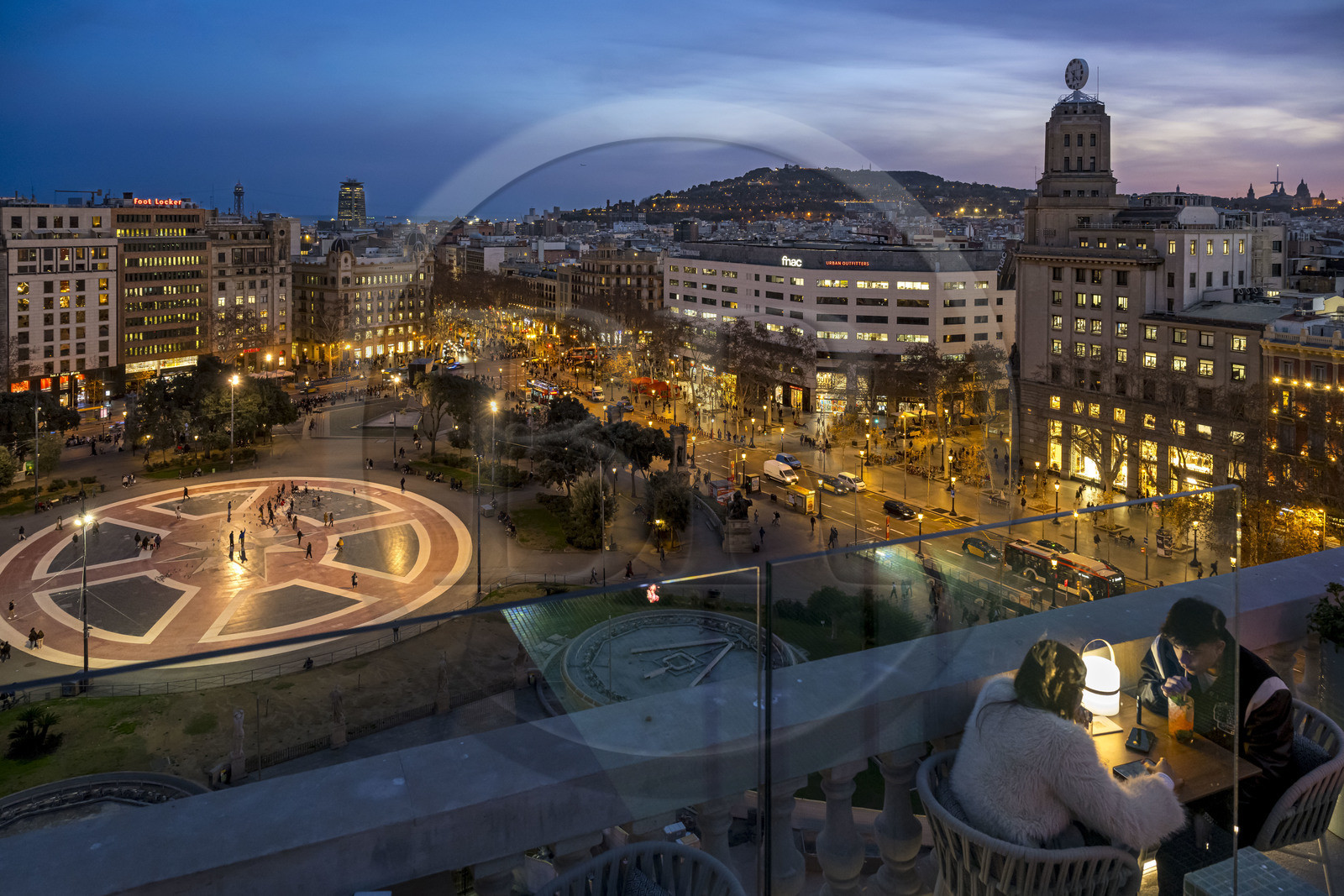 Espagne, Catalogne, Barcelone, quartier de l'Eixample, la place de Catalogne (placa de Catalunya)