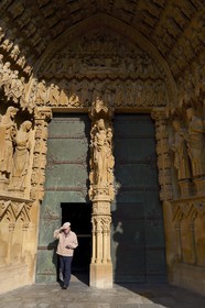 France, Moselle, Metz, Saint Etienne cathedral in pierre de Jaumont (stone of Jaumont), the portal of the Virgin, obstructed in the 18th century and restored in 1885