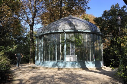 France, Paris (75), square des Batignolles, kiosque