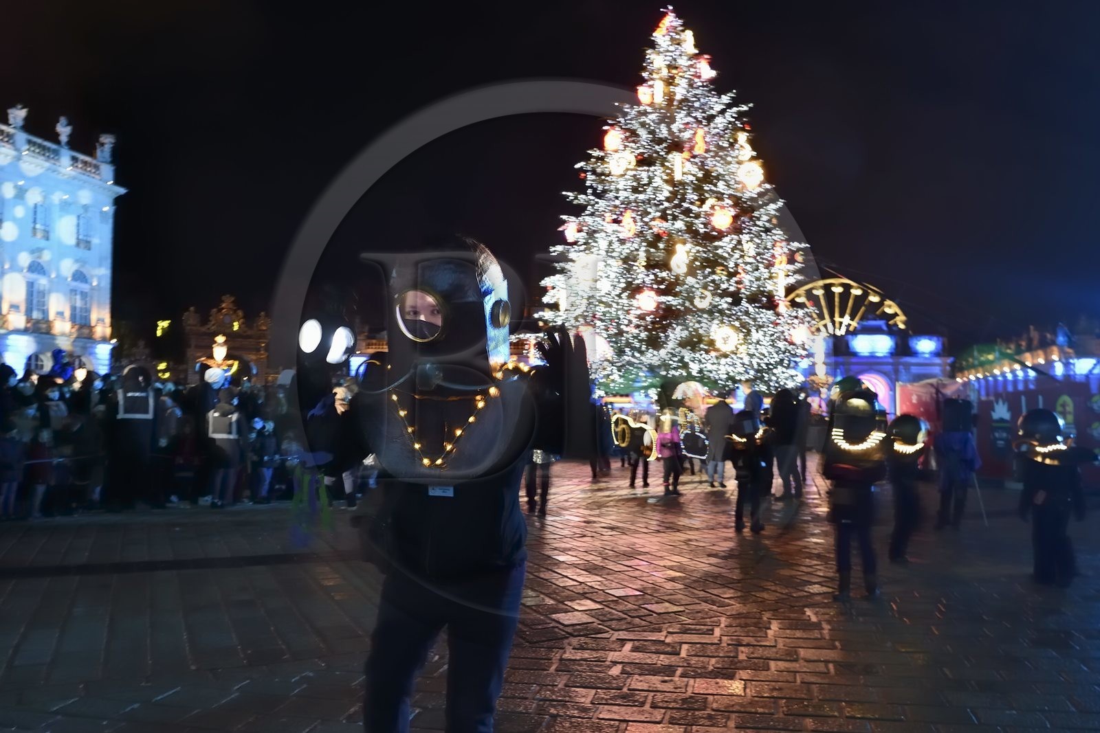 France, Meurthe-et-Moselle (54), Nancy, place Stanislas, le défilé de la Saint-Nicolas, les enfants des MJC dans le grand bain avec 20 000 lieues sous les mers avec Jules Verne France, Meurthe-et-Moselle (54), Nancy, place Stanislas, le défilé de la Saint-Nicolas, les enfants des MJC dans le grand bain avec 20 000 lieues sous les mers avec Jules Verne