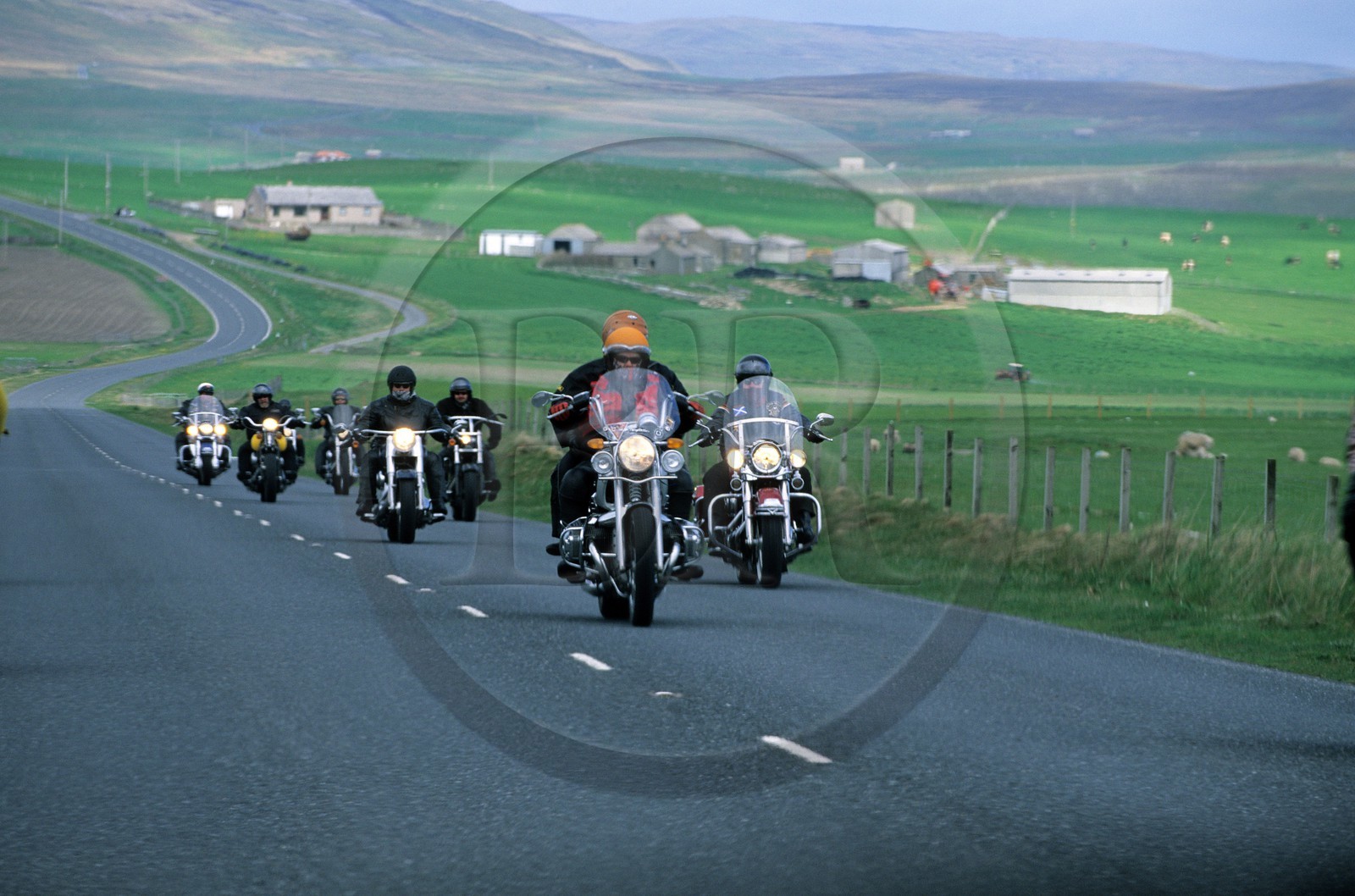 Royaume-Uni, Ecosse, les Shetland, excursion de motards en Harley Davidson sur Mainland