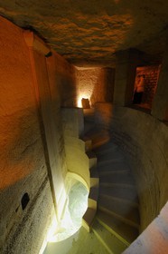 France, Paris (75), la carrière des Capucins sous l'hopital Cochin, échelle d'étiage permet de connaître les variations de hauteur de la nappe phréatique (1811)