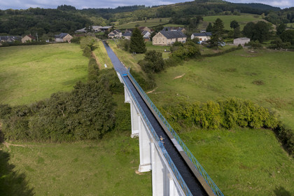 France, Nievre, Regional Natural Park of Morvan, Montreuillon, Oussy aqueduct bridge along the Rigole d’Yonne which draws water from the Yonne at Lake Pannecière and feeds the Nivernais Canal (aerial view)