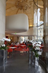 France, Paris (75), l'Opéra Restaurant conçu par l'architecte Odile Decq au cœur même du Palais Garnier