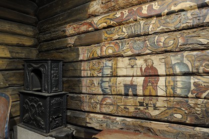 Norvège, Oslo, presqu'île de Bygdoy, musée du Folklore norvégien (Norsk Folkemuseum), intérieur de l'auberge Cappelen (vers 1800) du Telemark