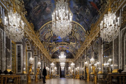 France, Yvelines, Chateau de Versailles, listed as World Heritage by UNESCO, Galerie des Glaces (Hall of Mirrors), length 73m and width 10,50m, with 17 windows and 357 mirrors, architect Jules Hardouin Mansart (1678-1684)