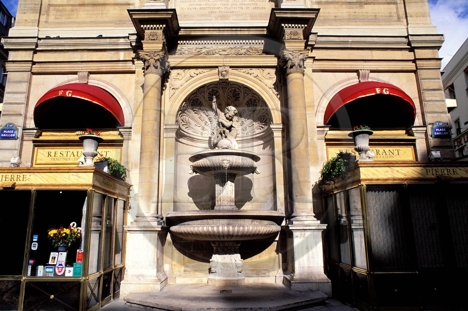 France, Paris (75), place Gaillon et sa fontaine