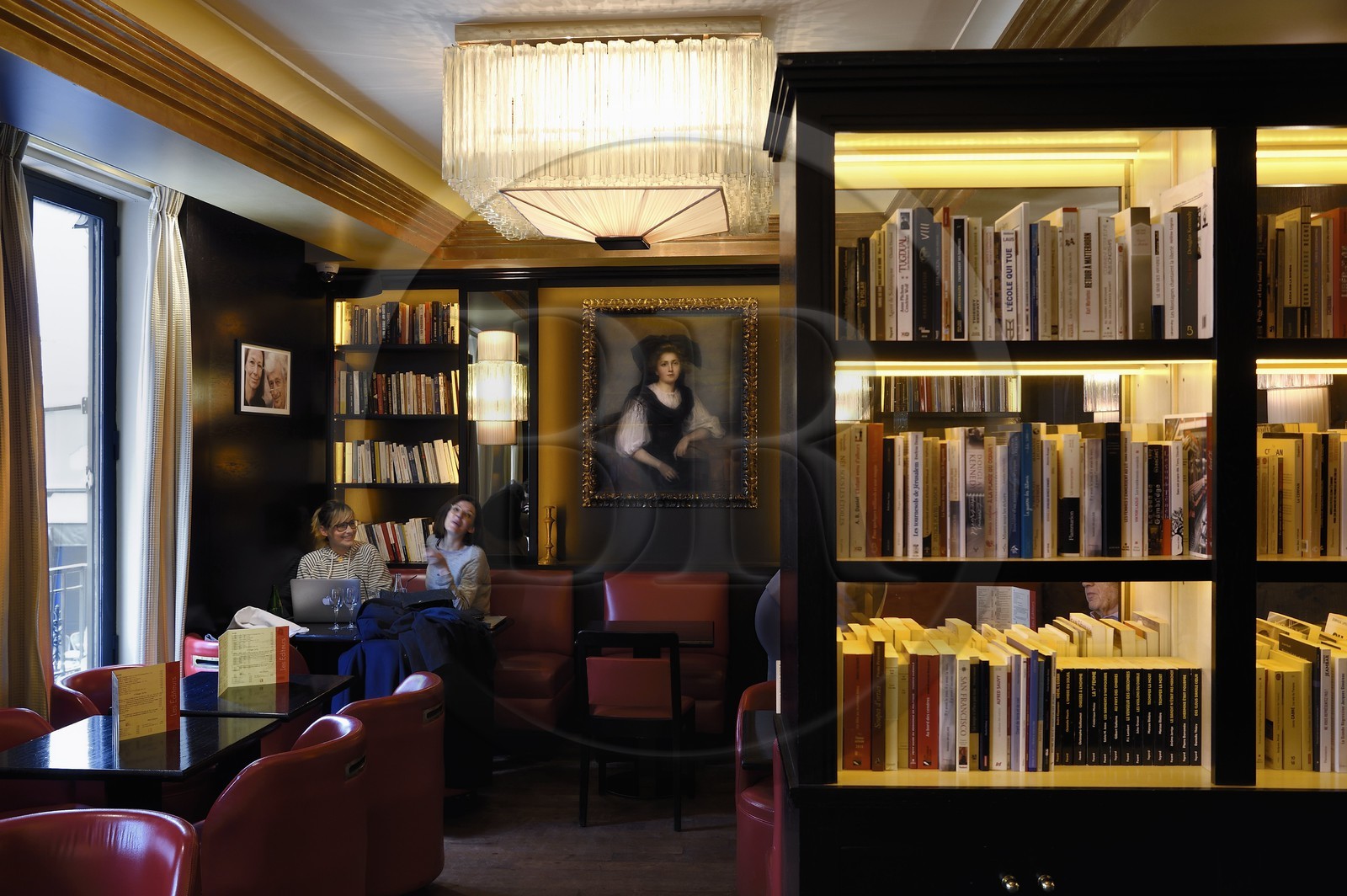 France, Paris (75), Carrefour de l'Odéon, Café les Editeurs