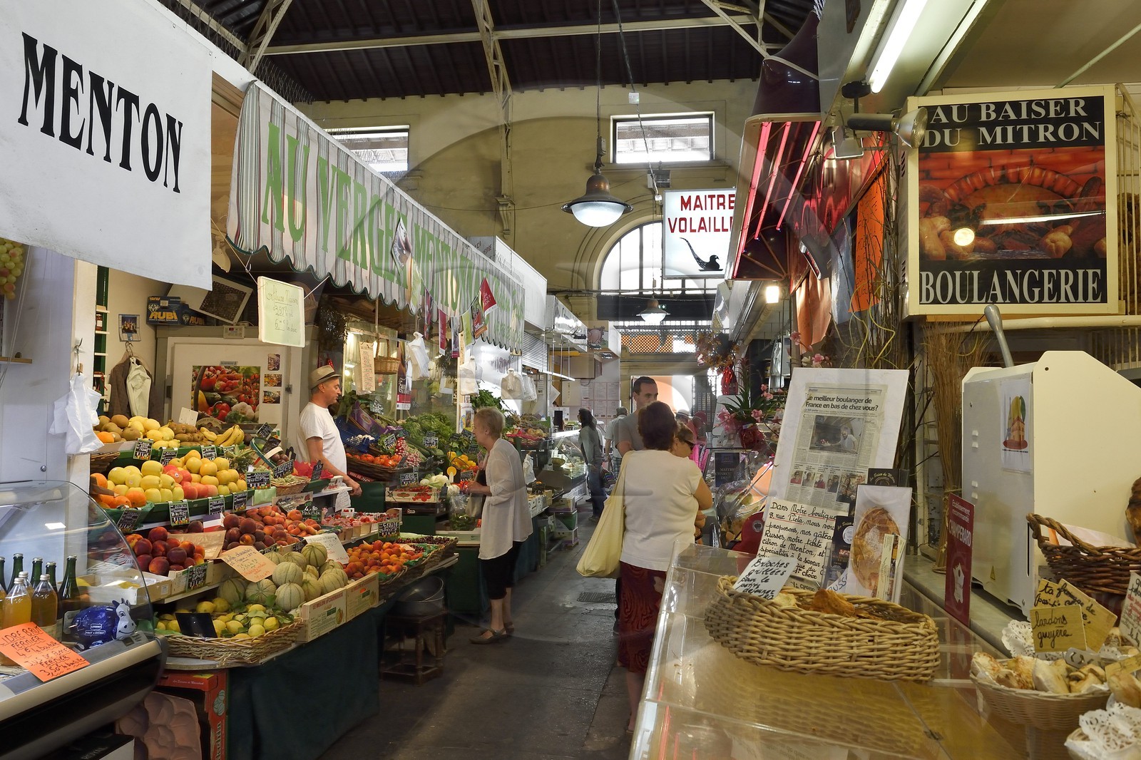 France, Alpes-Maritimes (06), Menton, marché couvert, halle municipale