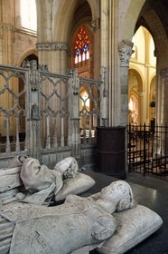 France, Allier (03), former province of Bourbonnais, Souvigny, the cluniac priory church of Saints Peter and Paul (prieuré Saint-Pierre-et-Saint-Paul), ducal necropolis of the Dukes of Bourbon, recumbent figures of Duke Charles I of Bourbon and his wife Agnès de Bourgogne, work of sculptor Jacques Maurel in the New Chapel (15th century)