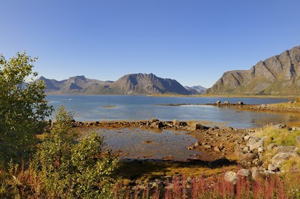 Norvège, Nordland, Iles Lofoten, vue sur l'ile de Vestvagoy depuis Vagan