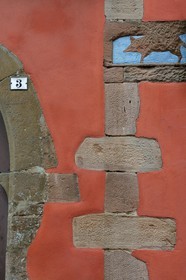 France, Bas Rhin, the Alsace Wine Route, Barr, medieval house in Reiber street, eroded sculpture of a boar