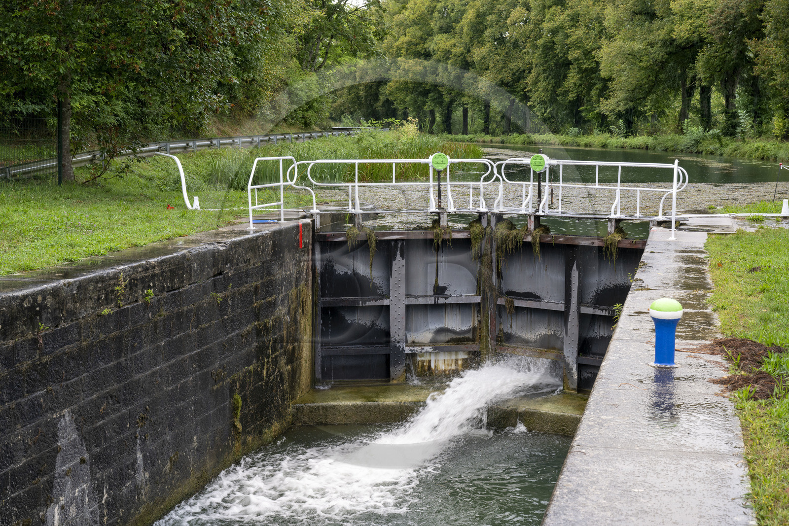 France, Côte-d'Or (21), Plombières-lès-Dijon, l’écluse 51 S de Bruant du canal de Bourgogne
