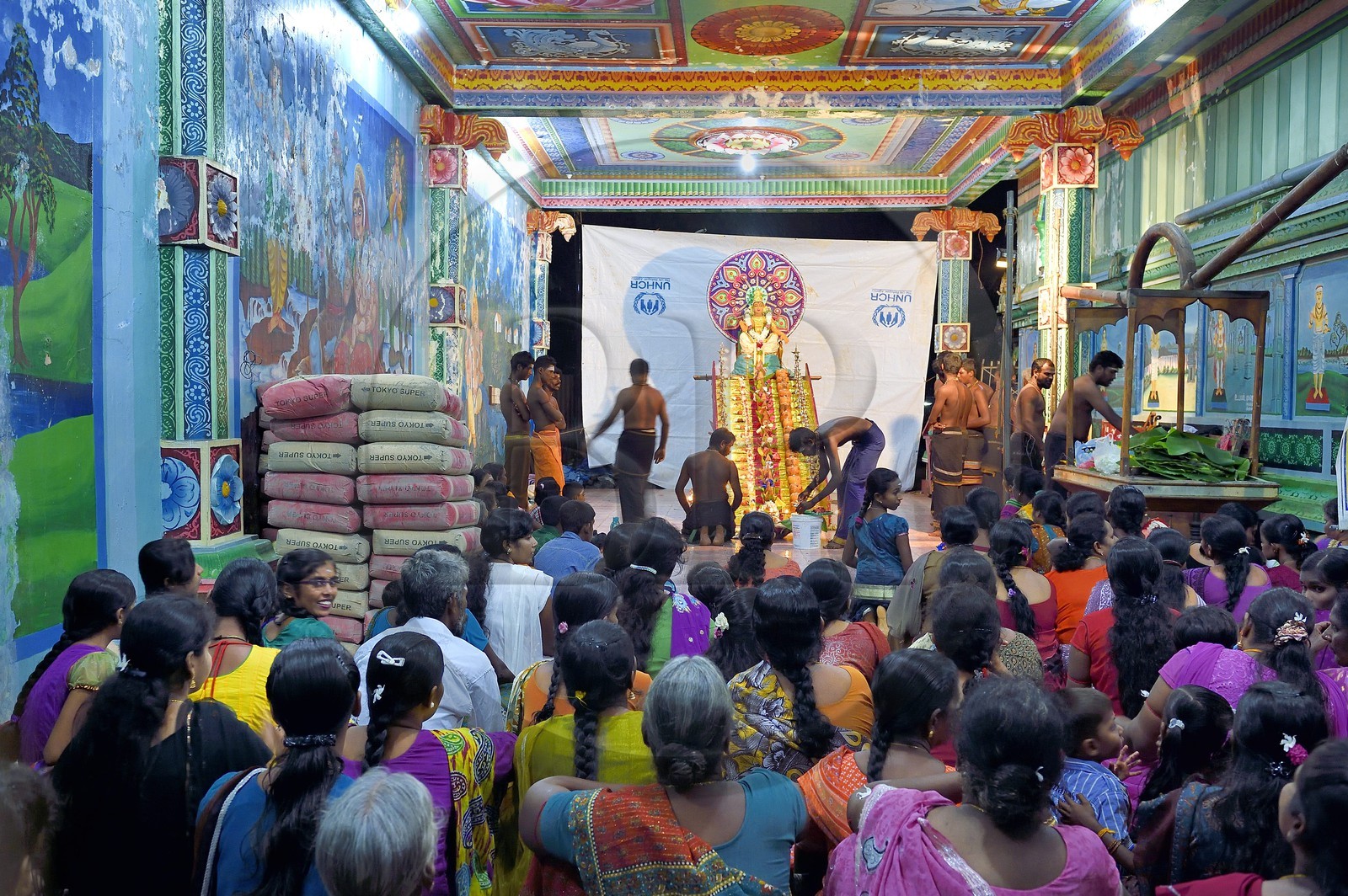 Sri Lanka, province de l'Est, Trincomalee, temple hindou dans Main Street
