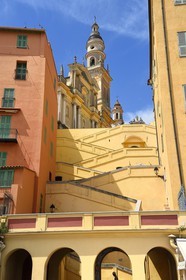 France, Alpes-Maritimes (06), Menton, les rampes Saint Michel sous la Basilique Saint Michel