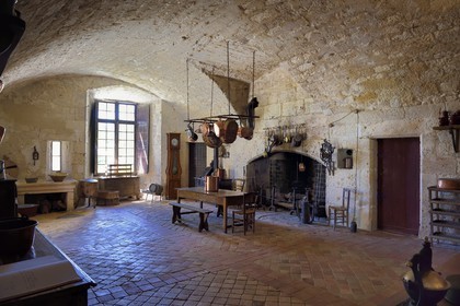 France, Dordogne (24), Ribagnac, chateau de Bridoire, la cuisine