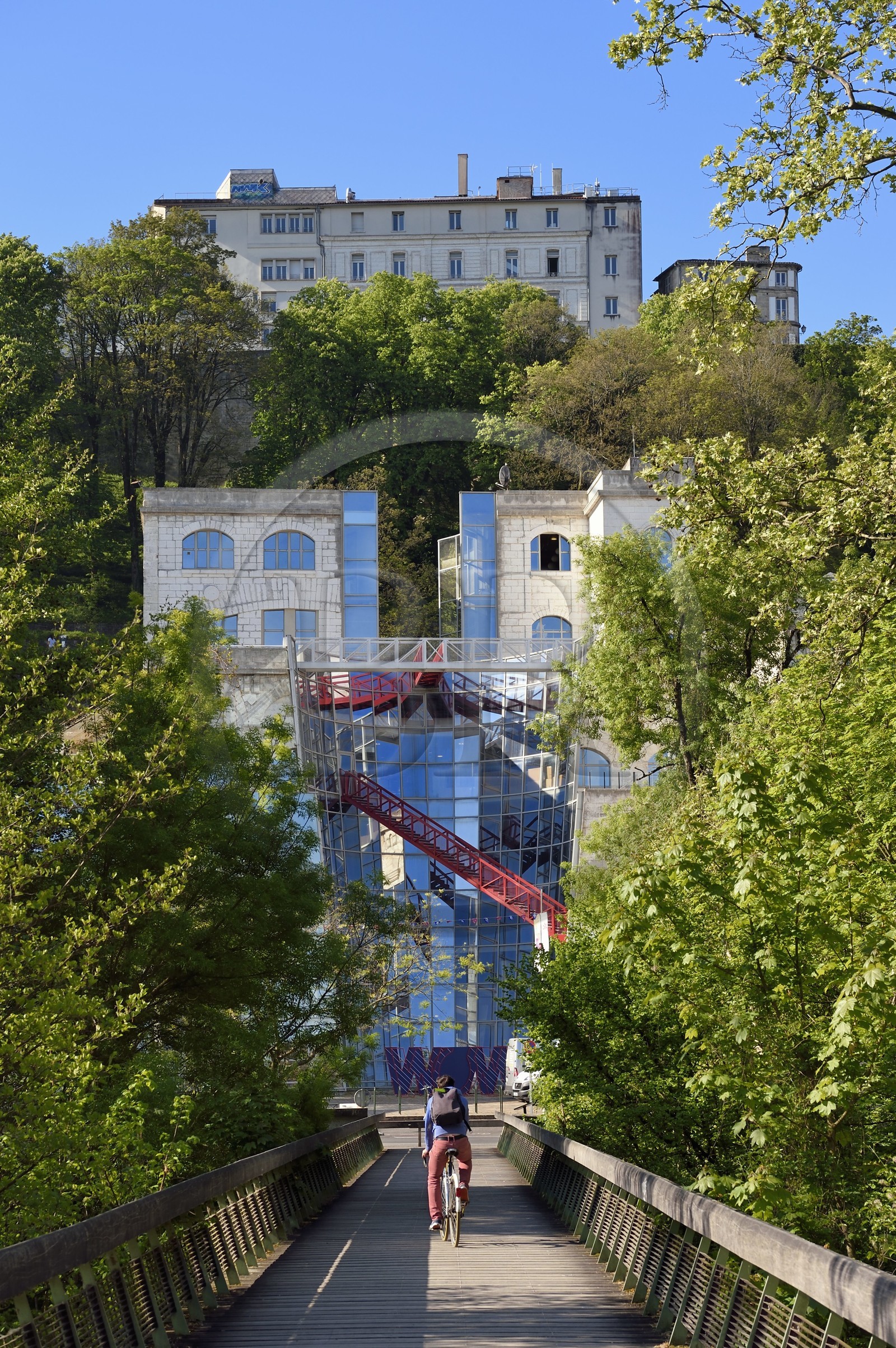 France, Charente (16), Angoulême, Cité internationale de la bande dessinée et de l’image (CIBDI), le Vaisseau Moebius, batiment de l'architecte Roland Castro
