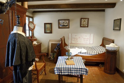 France, Haut-Rhin (68), Sundgau, Oltingue, le musée Paysan, intérieur d'un maison du Sundgau au XIXème siècle