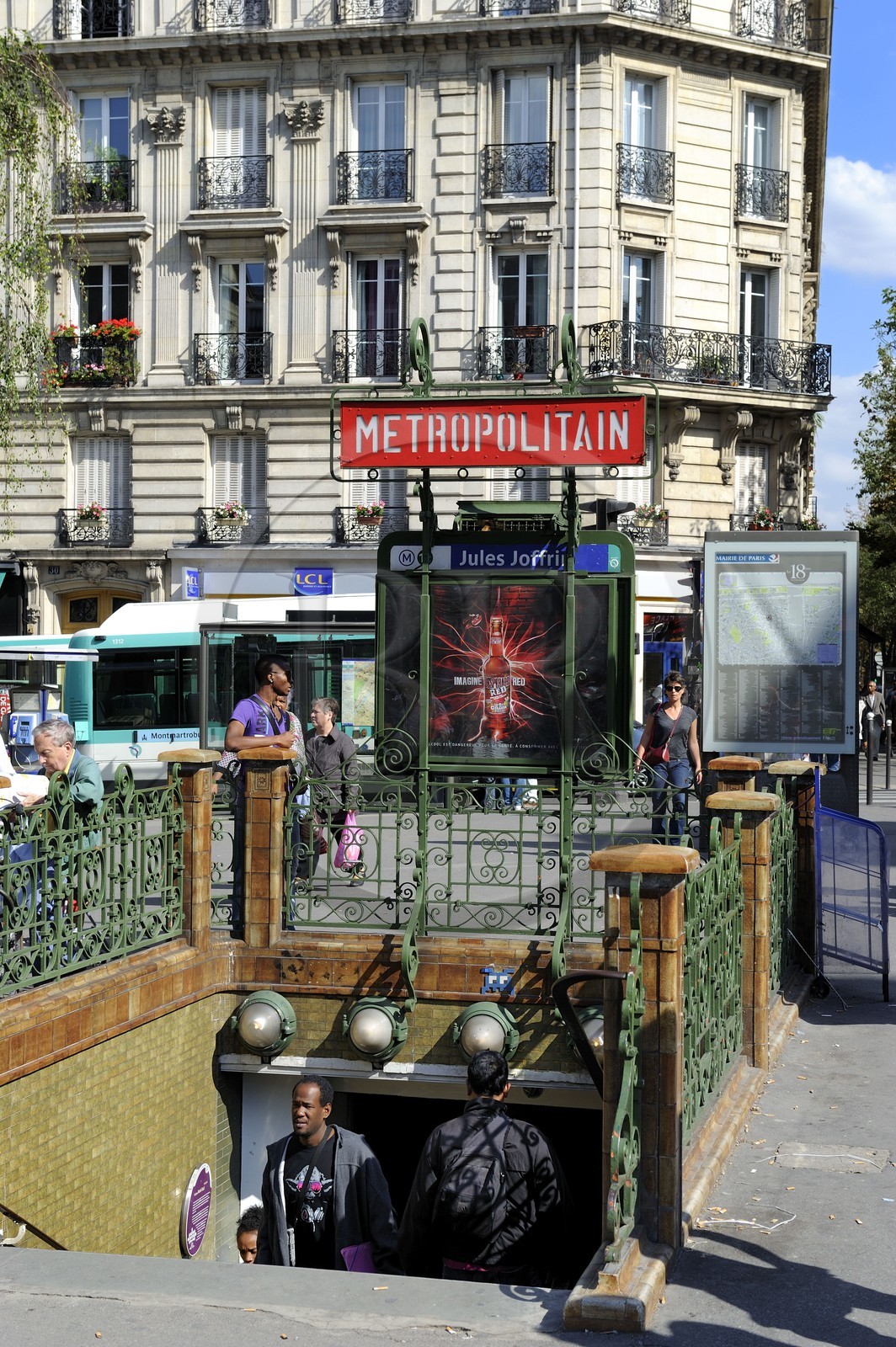France, Paris (75), station de metro Jules-Joffrin