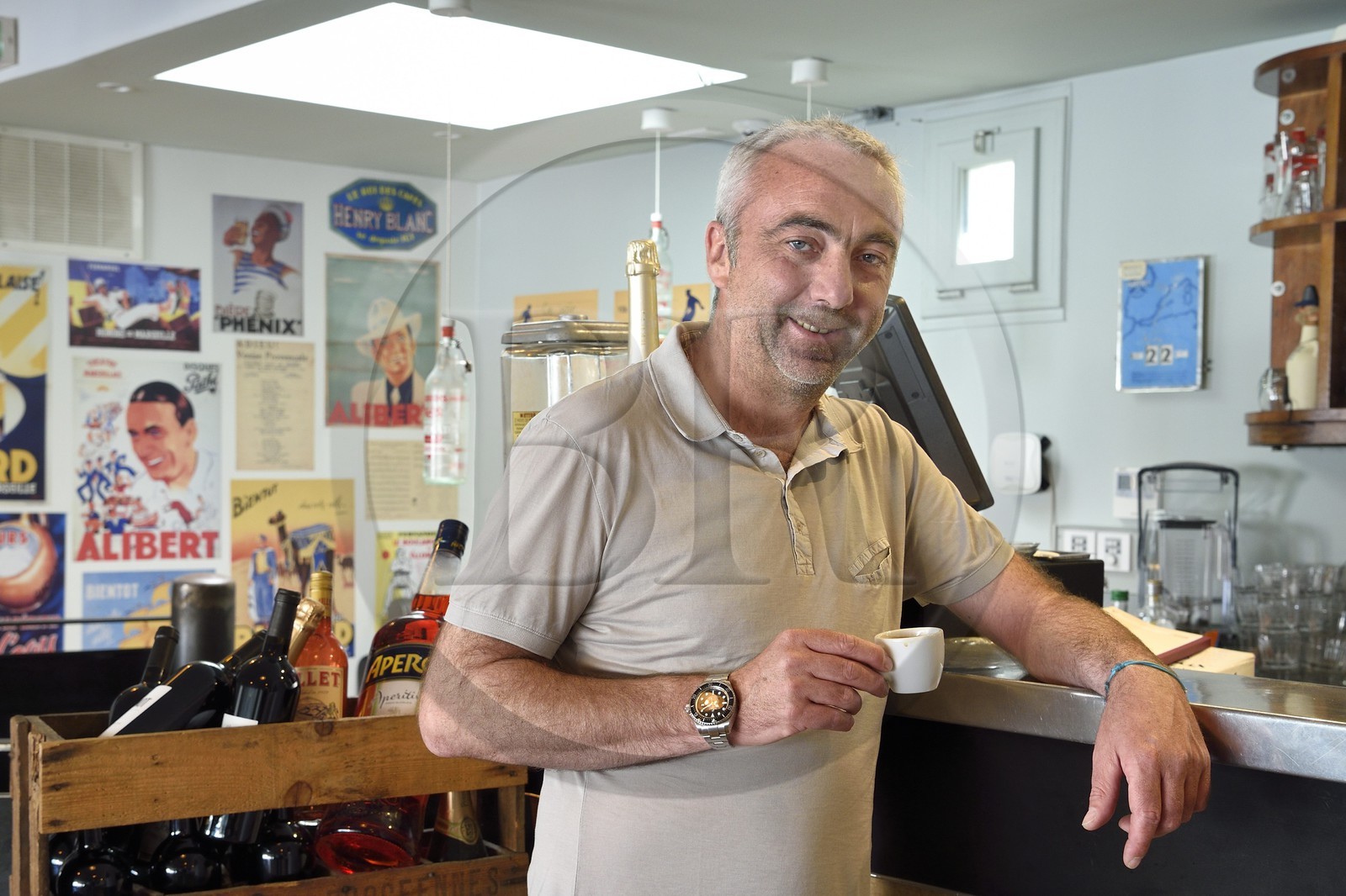 France, Bouches-du-Rhône (13), Marseille, quartier d'Endoume, le Vallon des Auffes, Alexandre Pinna patron des restaurants Chez Fonfon et Chez Jeannot France, Bouches-du-Rhône (13), Marseille, quartier d'Endoume, le Vallon des Auffes, Alexandre Pinna patron des restaurants Chez Fonfon et Chez Jeannot