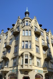 France, Bas Rhin, Strasbourg, Neustadt district dating from the german period, Art Nouveau inspired building at the corner of Avenue des Vosges and Sellenick street
