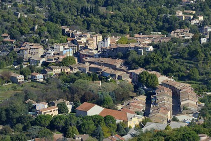 France, Var (83), Provence Verte, le village de Bras vers Saint-Maximin-la-Sainte-Baume (vue aérienne)