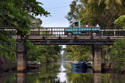 Sri Lanka, Province de l'Ouest, canal hollandais (Hamilton Canal) entre Colombo et Negombo vers Uswetakeiyawa