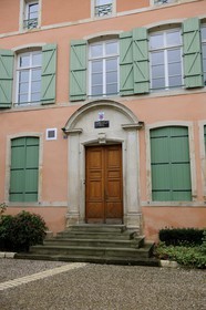 France, Vosges, Epinal, rue du Chapitre, maison des religieuses où des passeurs ont aidé les prisonniers évadés à gagner la zone libre