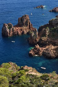 France, Var, Agay area next to Saint-Raphael, Massif de l'Esterel (Esterel Massif), cape du Dramont creek