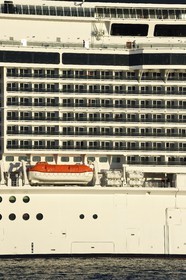 France, Bouches-du-Rhône (13), Marseille, Zone Euroméditerranée, Grand Port Maritime, bateau de croisières