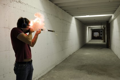 Italy, Lombardy, province of Brescia, Gardone Val Trompia, Davide Pedersoli & C manufacturer specialized in the production of historical muzzleloading guns, test of a rifle