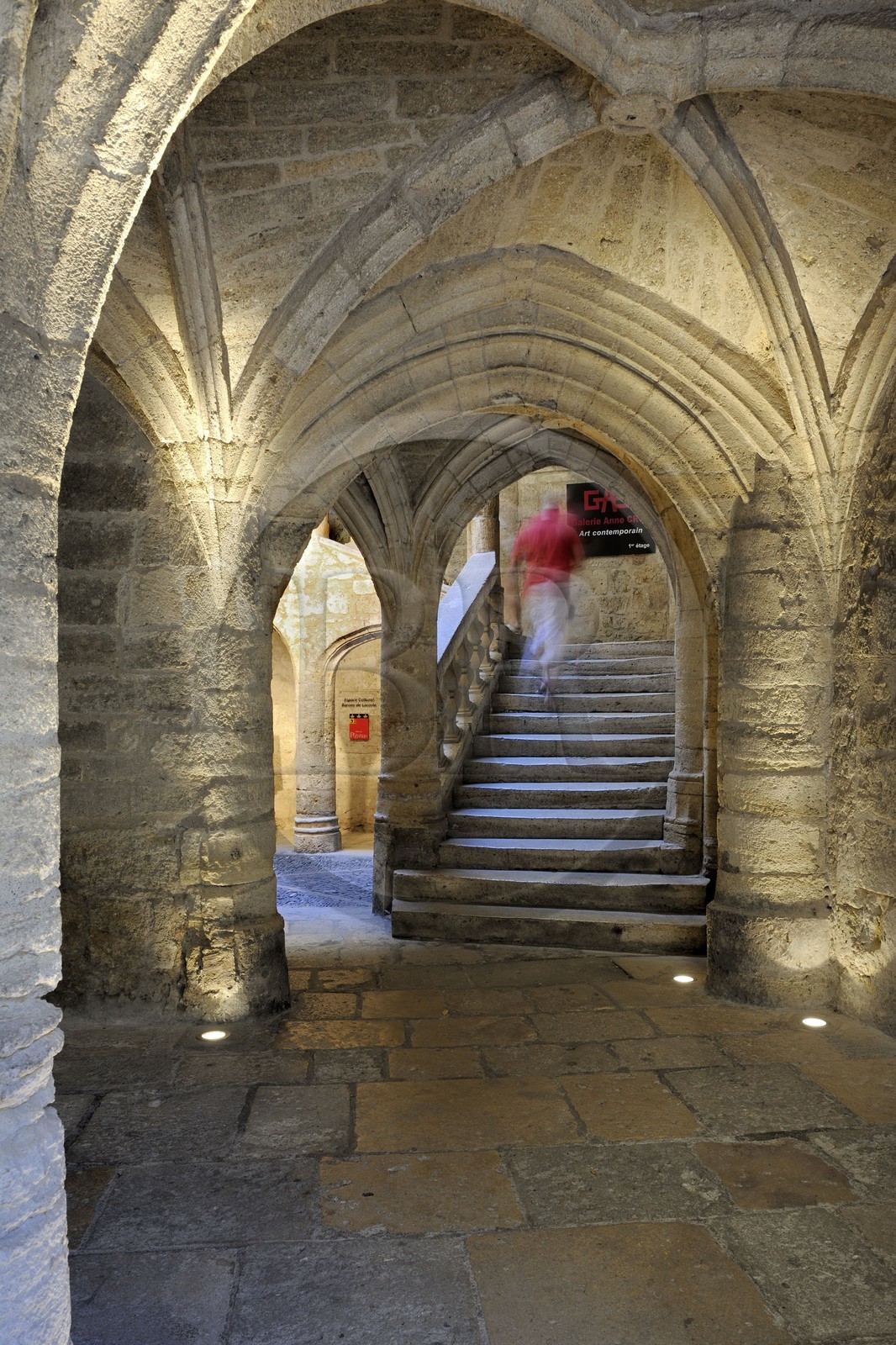 France, Hérault (34), Pézenas, vieille ville, escalier de l' Hôtel de Lacoste du 15ème siècle
