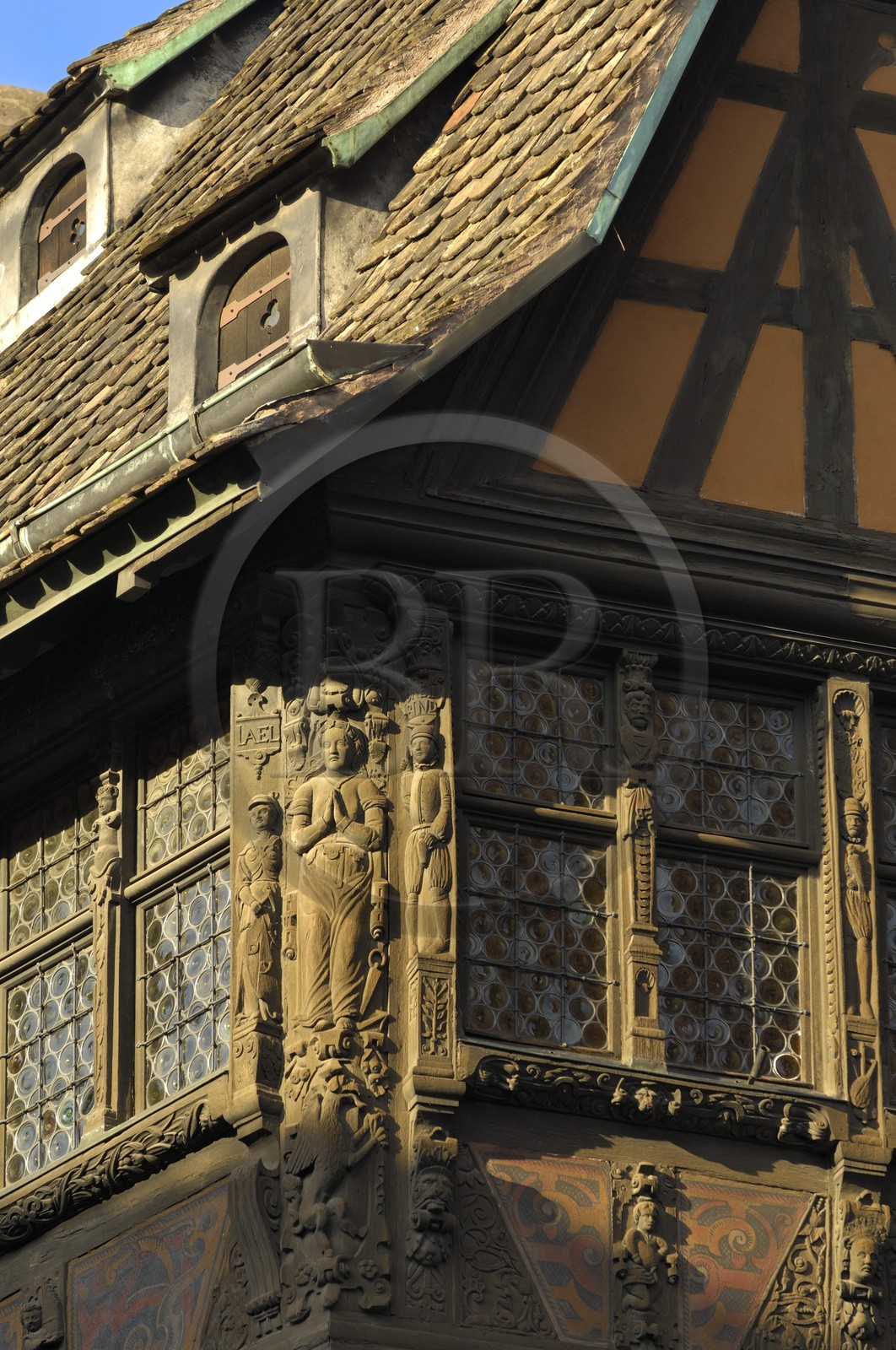 France, Bas Rhin (67), Strasbourg, la maison Kammerzel (restaurant), détail de la façade du 16ème siècle