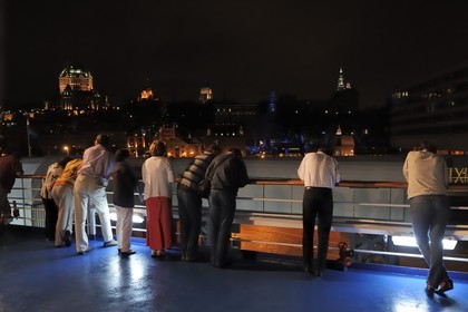 Canada, province de Québec, ville de Québec, Vieux-Québec classé Patrimoine Mondial de l' UNESCO, château Frontenac depuis le fleuve Saint-Laurent