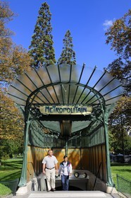 France, Paris (75), station de métro de la Porte Dauphine de style Art Nouveau  par Hector Guimard