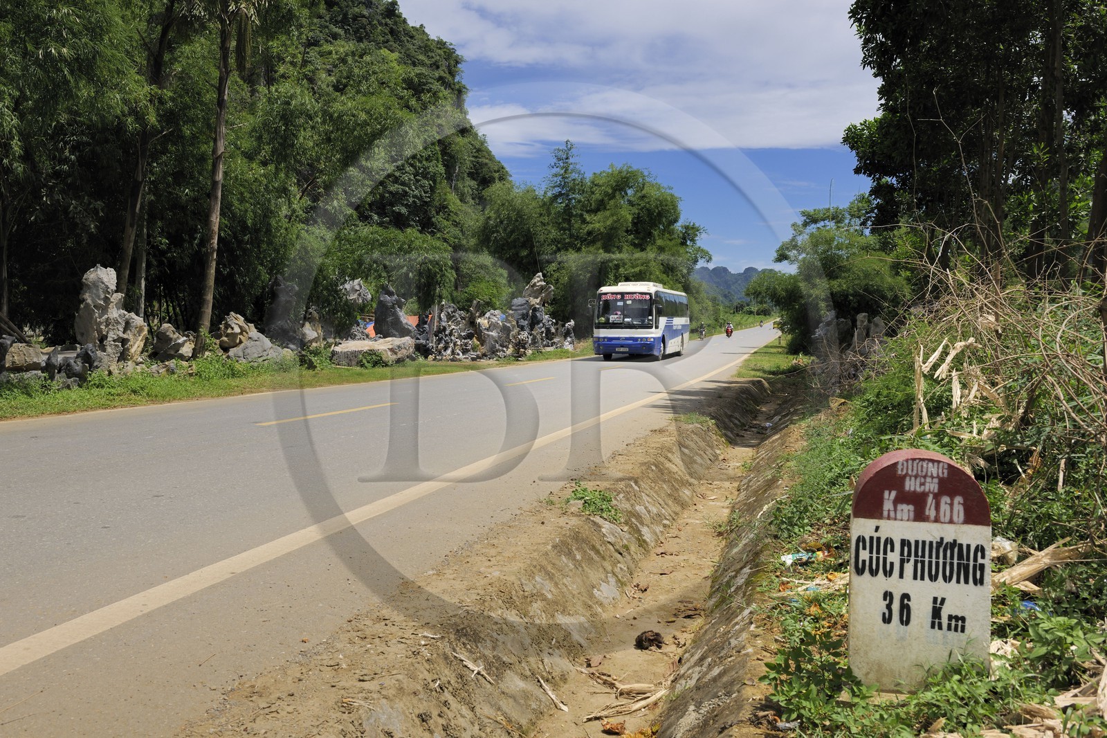 Vietnam, région au Nord-Ouest de Ninh Binh, l'ancienne piste Ho Chi Minh