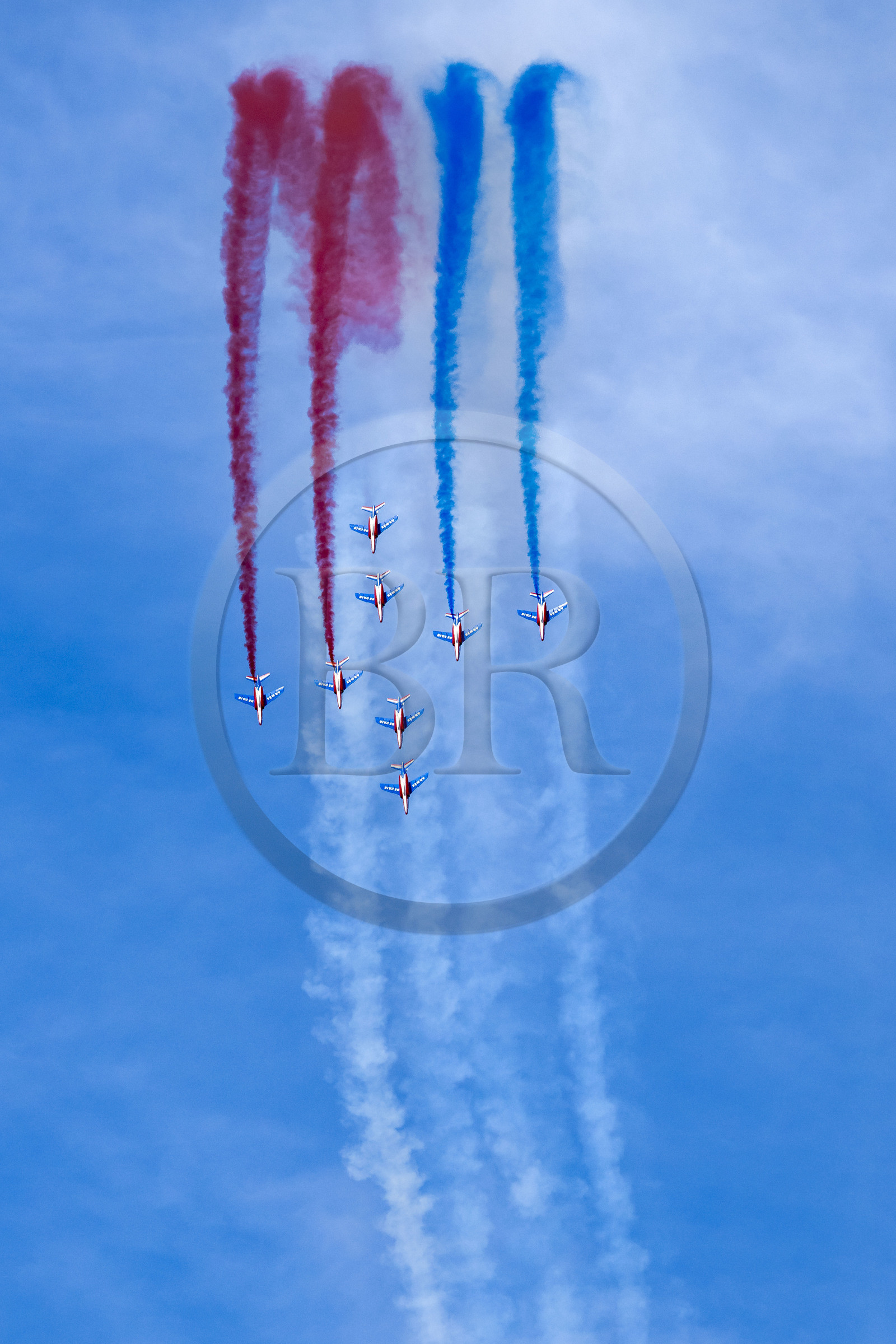 France, Bouches-du-Rhône (13), Salon-de-Provence, base aerienne 701, base de la Patrouille de France (PAF pour Patrouille acrobatique de France) de l'Armée de l'air et de l'espace française, démonstrations aériennes des avions Alphajet à l'occasion de la cérémonie d’échange des Gardes