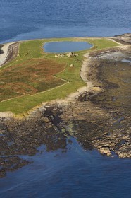 France, Finistère (29), parc naturel régional d'Armorique, mer d'Iroise, Ile de Triélen dans l'Archipel de Molène (vue aérienne)