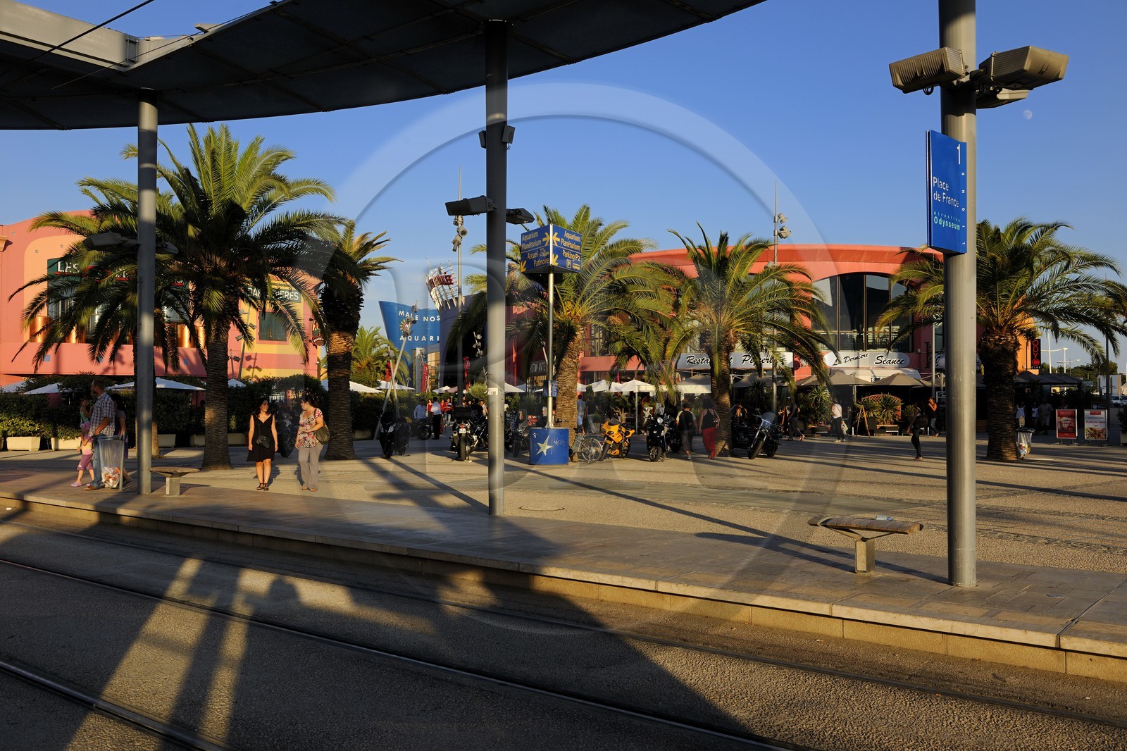 France, Hérault (34), Montpellier, Centre Commercial Odysseum, ation de tramway Odysseum France, Hérault (34), Montpellier, Centre Commercial Odysseum, ation de tramway Odysseum